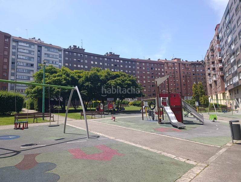 Foto 4168a391-708a-48a6-8732-10553fc58e46. Flat in calle juan xxiii 20 in Centro Avilés