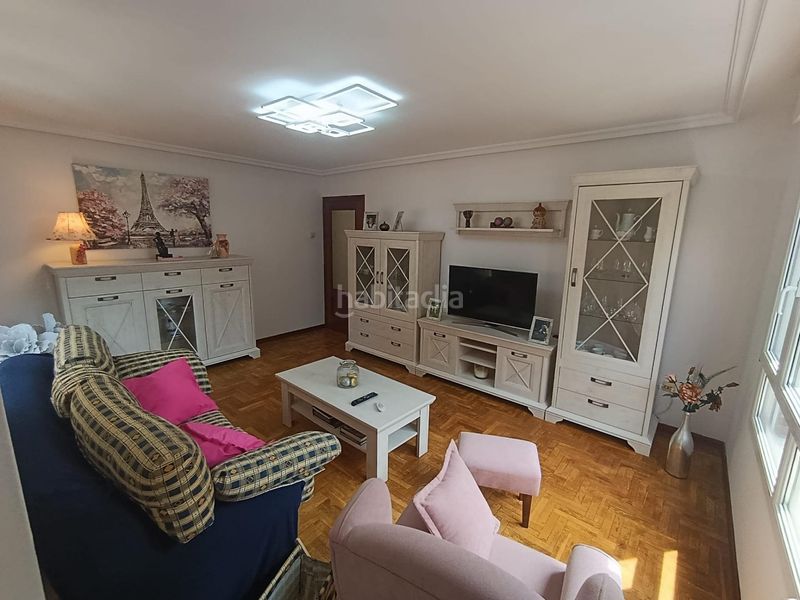Foto 53586c32-7a62-4874-9f3d-68296ac4285e. Flat in calle juan xxiii 20 in Centro Avilés