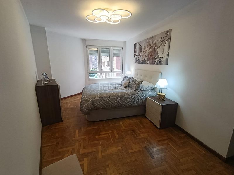 Foto 778663ba-1246-4d2e-b0b9-8e40b2255733. Flat in calle juan xxiii 20 in Centro Avilés