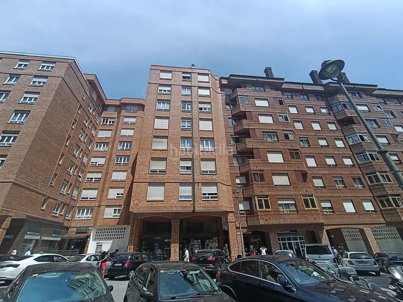 Foto 97578c84-f408-4420-8d54-7fd6183a9084. Flat in calle juan xxiii 20 in Centro Avilés