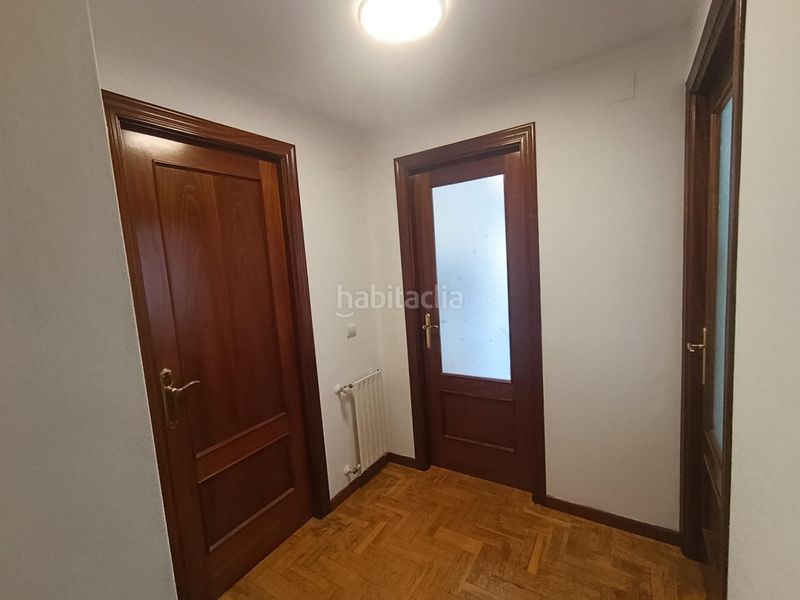 Foto c7a9bef7-862c-4392-bfc3-22e2972e9051. Flat in calle juan xxiii 20 in Centro Avilés