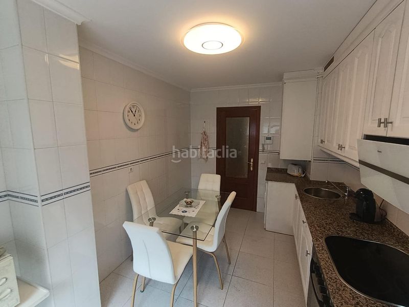 Foto d3e15c18-991a-4cf0-9d5a-a3cc942d751f. Flat in calle juan xxiii 20 in Centro Avilés