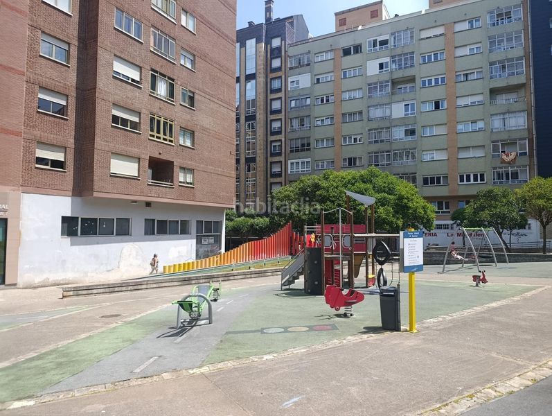 Foto efe36f37-5440-46f3-9ec6-5d8ac74b18a6. Flat in calle juan xxiii 20 in Centro Avilés
