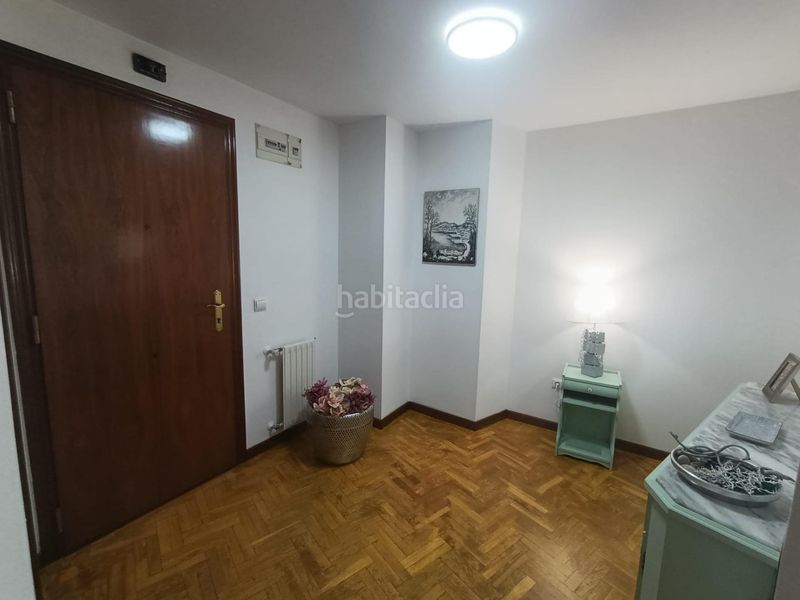 Foto f07a8b18-53fe-4c3a-b2b8-cbfb711882c9. Flat in calle juan xxiii 20 in Centro Avilés