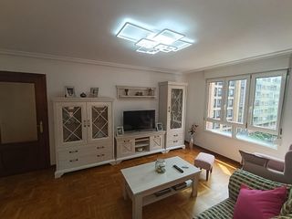 Appartamento in Calle juan xxiii 20. Piso de 3 dormitorios en juan xxiii, avilés