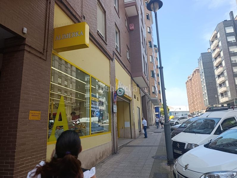 Foto fc016a03-7773-46b5-a0f2-ae6438b6e029. Flat in calle juan xxiii 20 in Centro Avilés