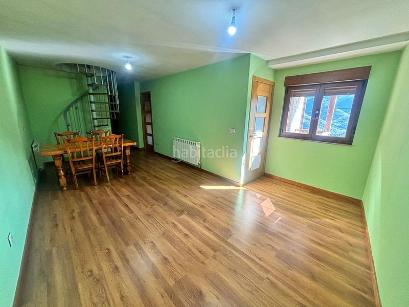 Foto ca65f0f1-d7ec-406a-b92f-a3198a135d96. Casa en lugar villamarcel 76 en Quirós