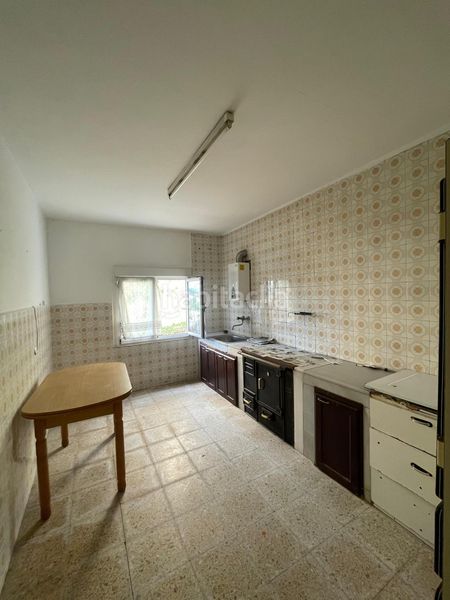 Foto 1607bbda-5e56-4dba-8fcf-577ef2f07c19. Casa amb aparcament a Tineo