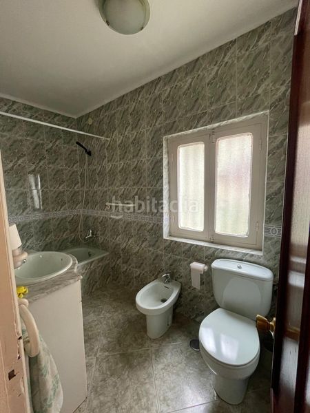 Foto 2b7a1ca5-6914-43e9-aea7-d5d82a7a318e. Casa amb aparcament a Tineo