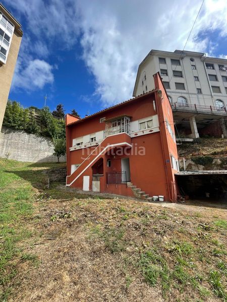 Foto 528c7b13-2349-4068-b951-01c9b64f924e. Casa amb aparcament a Tineo