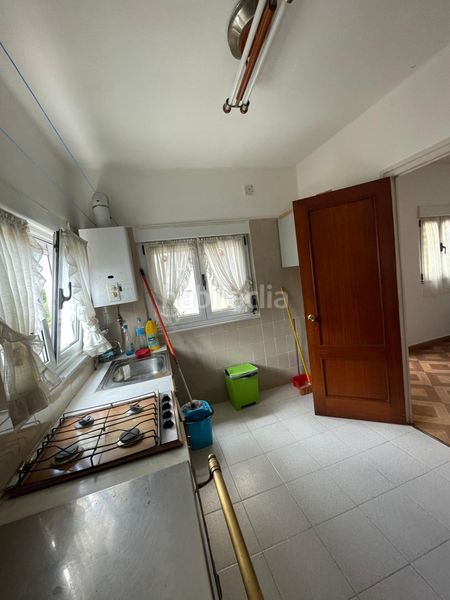Foto a7300f80-ae0a-4a60-bc6c-2e6011471033. Casa amb aparcament a Tineo