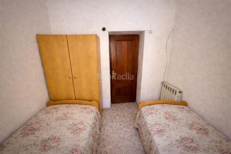 Foto bc9940d3-6988-46ce-8bb8-f5581d3b7b00. Piso en colominas 4 en Degaña
