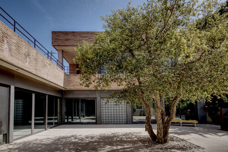 Foto 0fdf3bac-ead4-4f05-93aa-6aa21b73154e. Chalet avec cheminée chauffage parking piscine dans Sant Cugat del Vallès