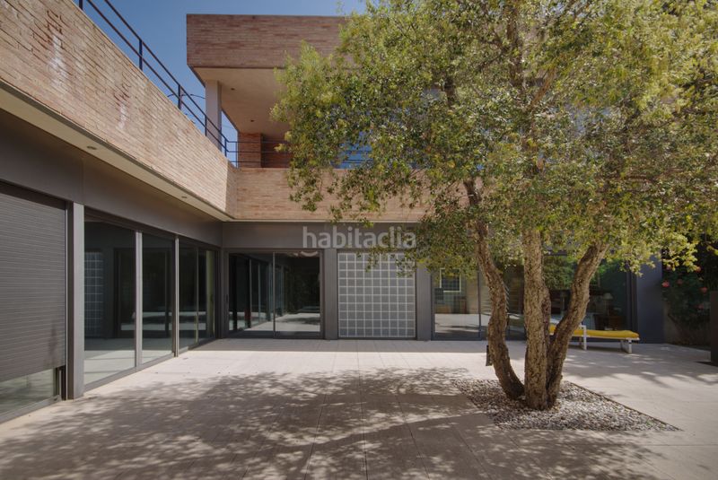 Foto 42b16fcd-54b9-46d6-9aae-5847aa2b9f2d. Chalet avec cheminée chauffage parking piscine dans Sant Cugat del Vallès