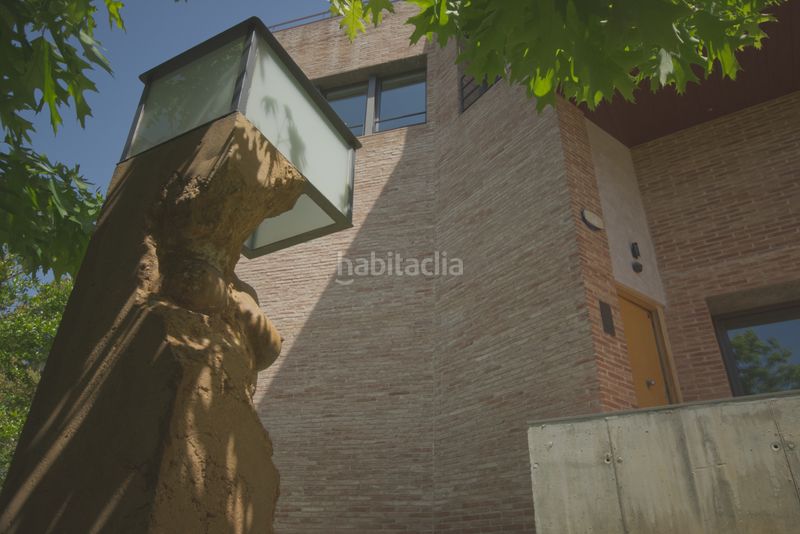 Foto 48ab3690-e90c-4704-87c9-eef75ad16374. Chalet avec cheminée chauffage parking piscine dans Sant Cugat del Vallès