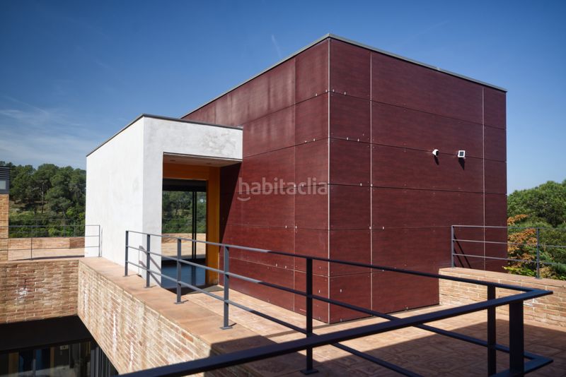 Foto ed185afe-b8ea-44a3-b7af-48a2403ba748. Chalet avec cheminée chauffage parking piscine dans Sant Cugat del Vallès