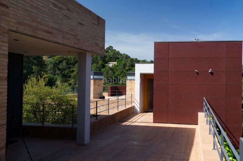 Foto f8b562ca-2794-4a19-a8b5-e3187f4799ec. Chalet avec cheminée chauffage parking piscine dans Sant Cugat del Vallès