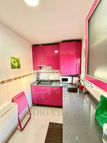 Foto 30d12263-f68f-46fc-aee9-3f221a4f3ba1. Semi detached house with parking in Almayate Bajo