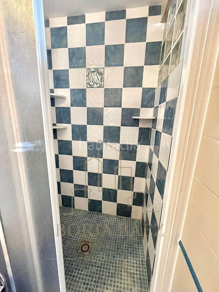 Foto 568f70ac-cdac-487e-bed9-ac340e35ba93. Semi detached house with parking in Almayate Bajo