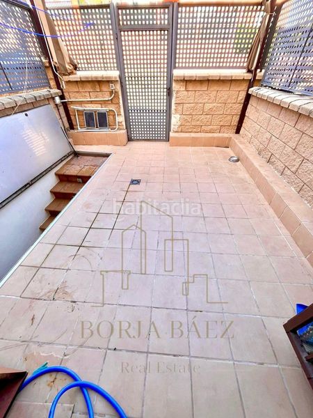 Foto 77d18f87-39cc-4874-bf5c-c473c9420704. Semi detached house with parking in Almayate Bajo