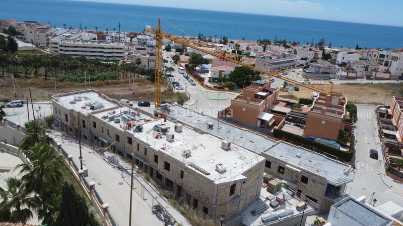 Foto af8660a1-fac7-4f52-a0f0-254e64d6548f. Casa adossada a Benajarafe