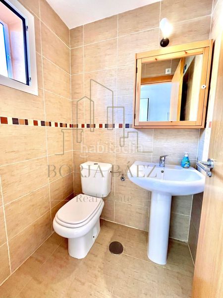 Foto 2a93c0c7-7095-403d-a5a5-277cfa885365. Casa adossada amb aparcament a Benajarafe