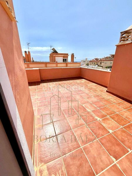 Foto 56c1592e-f4a9-4163-8eeb-fc6c39b0f601. Casa adossada amb aparcament a Benajarafe