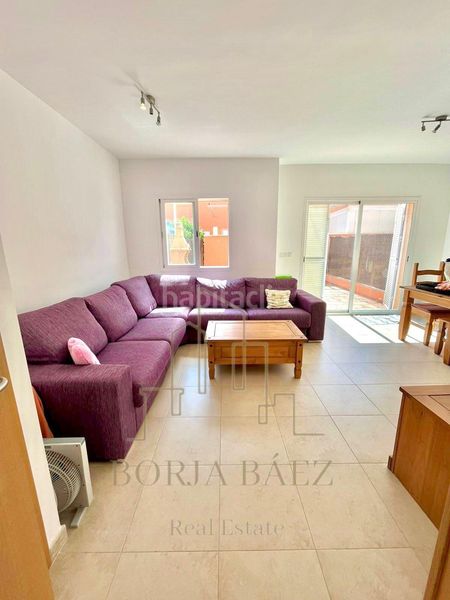 Foto dba7ab43-7bb4-48ed-8074-686364929abd. Casa adossada amb aparcament a Benajarafe