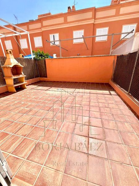 Foto e554a9b4-6f54-46a4-8e25-62d27ae14156. Casa adossada amb aparcament a Benajarafe