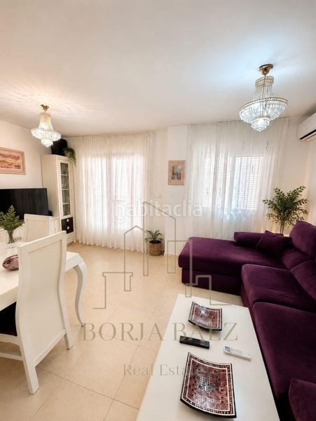 Foto 73c712ac-ddab-41d7-9ba9-d40eba8489d0. Casa adossada amb aparcament a Benajarafe