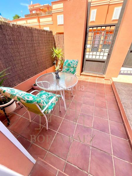 Foto dfc8d6ec-dbec-4c2b-aaab-64dc1a17f991. Casa adossada amb aparcament a Benajarafe