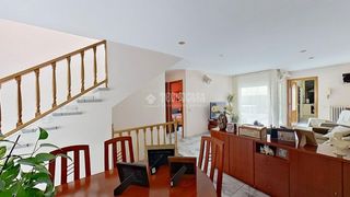 Casa bifamiliare in Estadi-Santa Anna. Casa en venta en vic