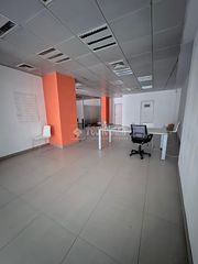 Lloguer Local Comercial a Poble Nou. Tienda en alquiler en manresa