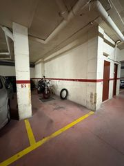 Posto auto in Font dels Capellans - Sagrada Familia. Boxplaza de garaje en venta en manresa