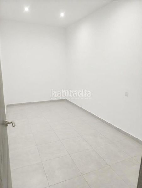 Foto 4d0fb3c8-bdea-4ef9-ba30-da69f0f00de8. Estudi a Plaça Catalunya Manresa