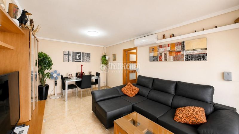 Foto 5ad173a9-d067-4891-a3fb-4f8024e3737f. Pis a Estadi-Santa Anna Vic