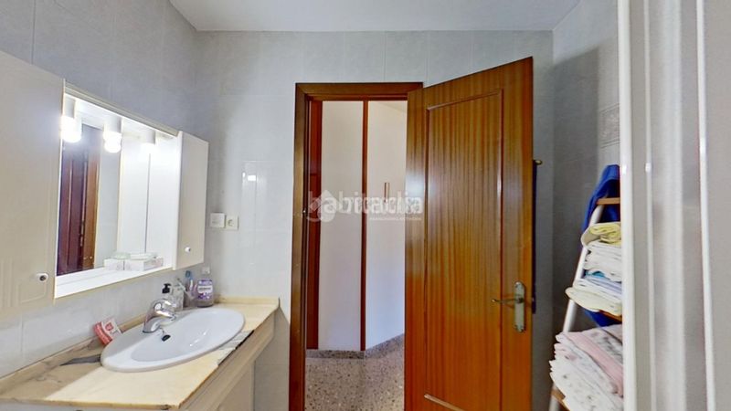 Foto a9b3e87f-6372-4931-9857-36d99842021d. Pis amb aparcament a Plaça Catalunya Manresa