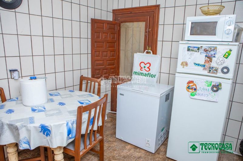 Foto aed04e6f-516a-4dde-98ed-62e254cc8869. Casa aparellada a Pulpí