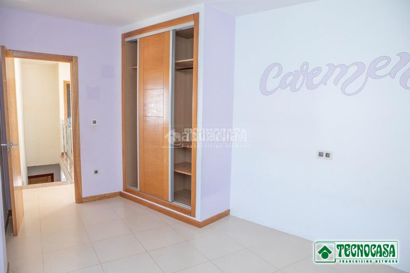 Foto 3fa05701-db7a-4c30-bcb7-237a4caf2e40. Casa aparellada amb aparcament a Pulpí