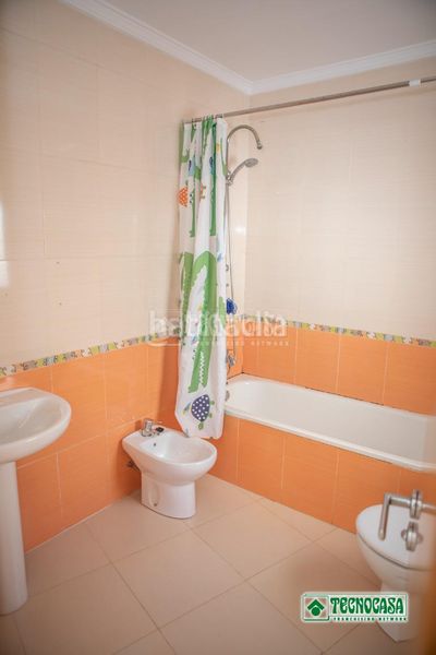 Foto 96abf273-3f89-4e59-a009-b5d4530f351e. Casa aparellada amb aparcament a Pulpí