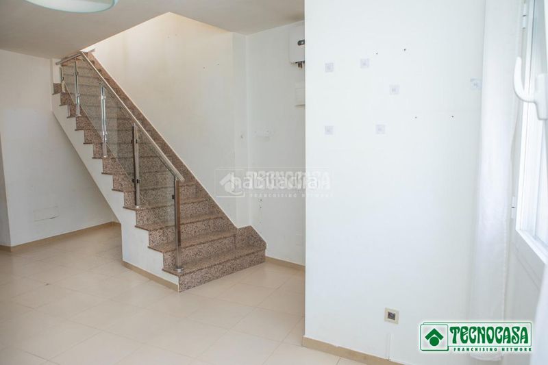 Foto e7d67ca8-5797-4ce5-83d1-3707a102aa88. Casa aparellada amb aparcament a Pulpí