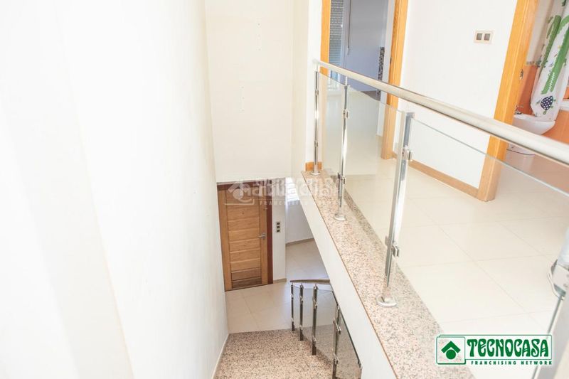 Foto f825673b-2d82-4a85-b197-e3da5495c061. Casa aparellada amb aparcament a Pulpí