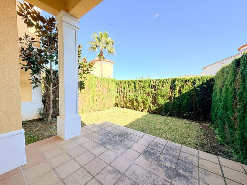 Foto 71f09ba0-0aa8-4820-978a-1fc23a64d75e. Casa adossada amb piscina a Pedreguer