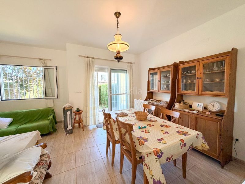 Foto e163f91f-008f-4f60-9c96-177ab611cf62. Casa adossada amb piscina a Pedreguer