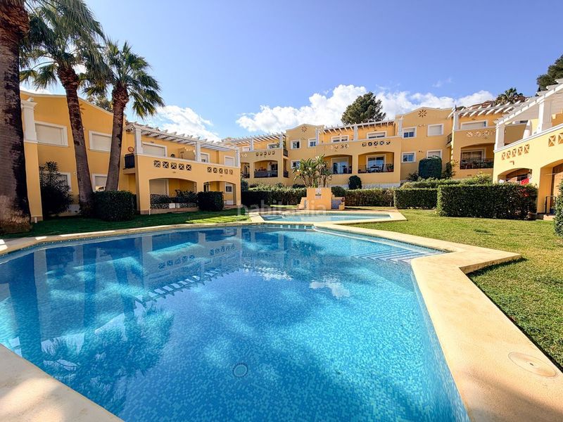 Foto e8ad2a37-9bc3-4aa6-8929-d7a79f6dfb4b. Casa adossada amb piscina a Pedreguer