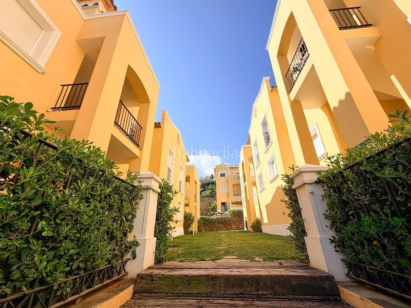 Foto f4b74594-47a6-4658-8312-df869ec48493. Casa adossada amb piscina a Pedreguer