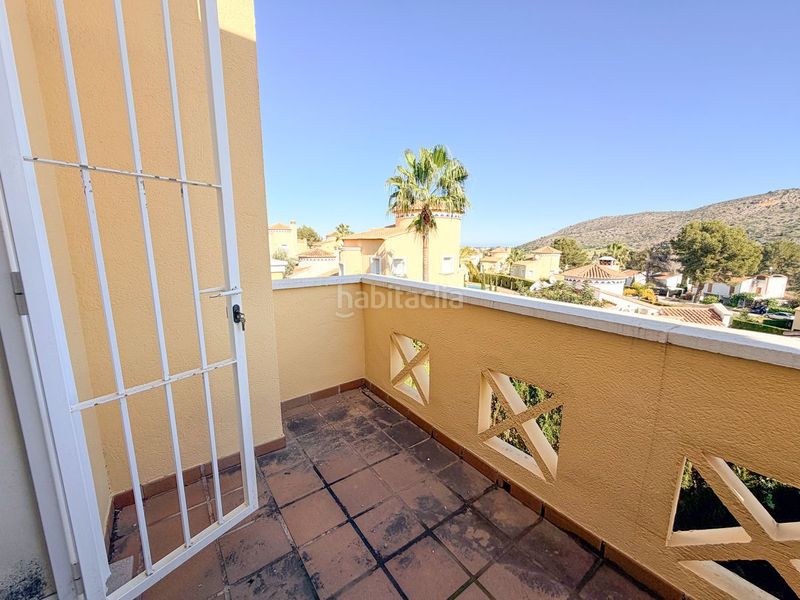 Foto fd8f586e-4e38-4db0-87bb-32ea7d9836fc. Casa adossada amb piscina a Pedreguer