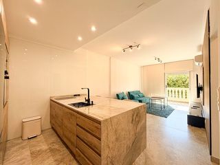 Pis en Llavador 18. Exclusivo apartamento de lujo junto al mar y al centro de d�nia
