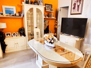 Mas�a en Callosa d�en Sarri�. Amplia casa de pueblo con 8 habitaciones en el coraz�n del casco