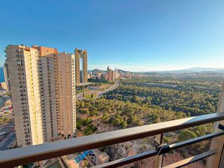 Pis en Playa Poniente. Exclusivo piso en las alturas de benidorm con espectaculares vis